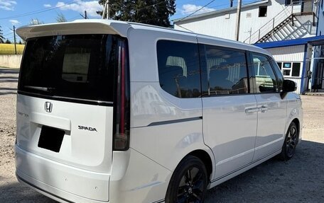 Honda Stepwgn, 2022 год, 2 470 000 рублей, 5 фотография