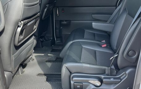 Honda Stepwgn, 2022 год, 2 470 000 рублей, 10 фотография