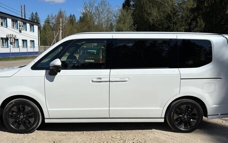 Honda Stepwgn, 2022 год, 2 470 000 рублей, 4 фотография