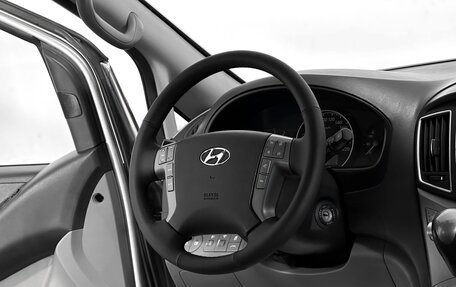 Hyundai H-1 II рестайлинг, 2018 год, 3 198 000 рублей, 6 фотография