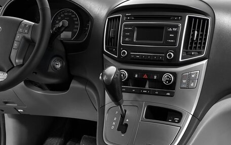 Hyundai H-1 II рестайлинг, 2018 год, 3 198 000 рублей, 11 фотография