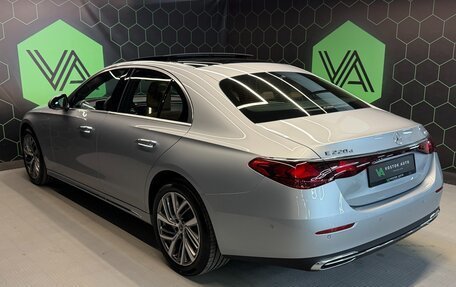 Mercedes-Benz E-Класс, 2024 год, 8 850 000 рублей, 4 фотография