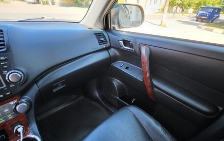 Toyota Highlander III, 2012 год, 1 700 000 рублей, 6 фотография