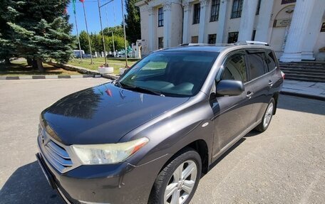 Toyota Highlander III, 2012 год, 1 700 000 рублей, 12 фотография
