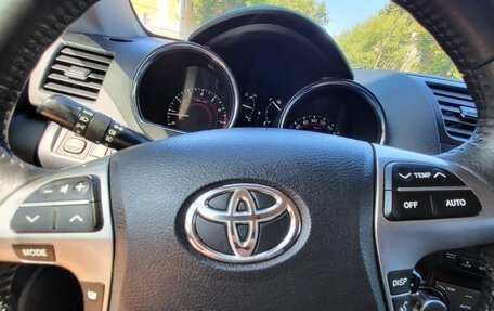 Toyota Highlander III, 2012 год, 1 700 000 рублей, 3 фотография