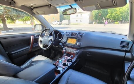 Toyota Highlander III, 2012 год, 1 700 000 рублей, 9 фотография