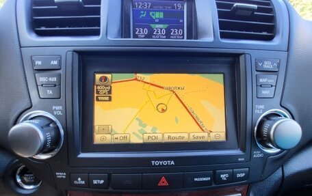 Toyota Highlander III, 2012 год, 1 700 000 рублей, 2 фотография