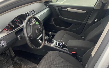 Volkswagen Passat B7, 2011 год, 990 000 рублей, 4 фотография