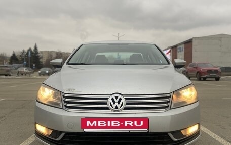 Volkswagen Passat B7, 2011 год, 990 000 рублей, 8 фотография