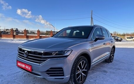Volkswagen Touareg III, 2019 год, 4 720 000 рублей, 1 фотография