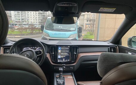 Volvo XC60 II, 2018 год, 3 260 000 рублей, 8 фотография