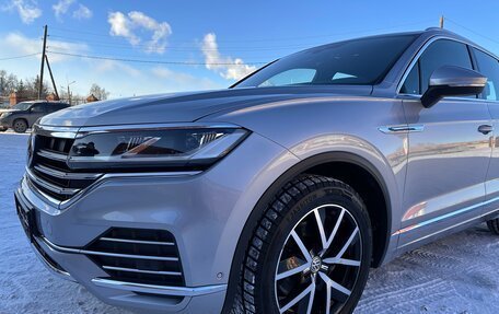 Volkswagen Touareg III, 2019 год, 4 720 000 рублей, 3 фотография