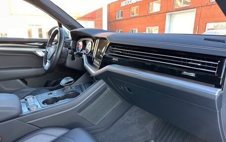 Volkswagen Touareg III, 2019 год, 4 720 000 рублей, 26 фотография