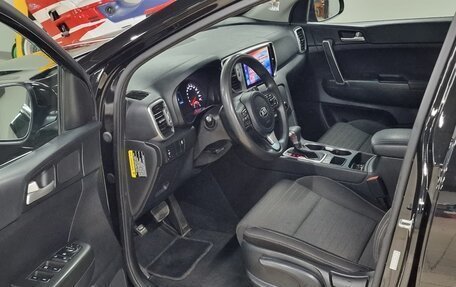 KIA Sportage IV рестайлинг, 2018 год, 2 330 000 рублей, 6 фотография