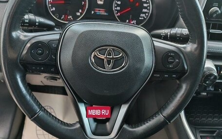 Toyota RAV4, 2021 год, 3 000 000 рублей, 17 фотография