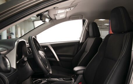 Toyota RAV4, 2017 год, 2 080 000 рублей, 8 фотография