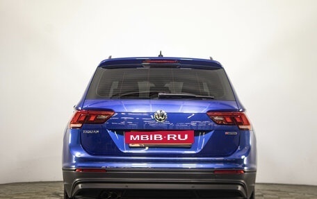 Volkswagen Tiguan II, 2019 год, 2 569 000 рублей, 6 фотография