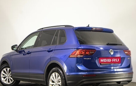 Volkswagen Tiguan II, 2019 год, 2 569 000 рублей, 7 фотография