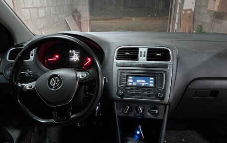 Volkswagen Polo VI (EU Market), 2017 год, 1 200 000 рублей, 6 фотография