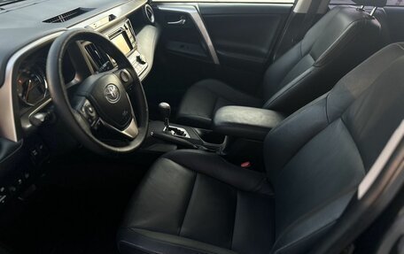 Toyota RAV4, 2013 год, 1 950 000 рублей, 13 фотография