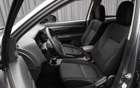 Mitsubishi Outlander III рестайлинг 3, 2013 год, 1 090 000 рублей, 11 фотография