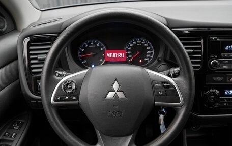 Mitsubishi Outlander III рестайлинг 3, 2013 год, 1 090 000 рублей, 12 фотография