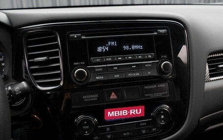 Mitsubishi Outlander III рестайлинг 3, 2013 год, 1 090 000 рублей, 16 фотография