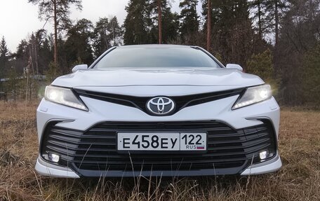 Toyota Camry, 2023 год, 3 400 000 рублей, 5 фотография