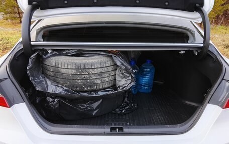 Toyota Camry, 2023 год, 3 400 000 рублей, 13 фотография