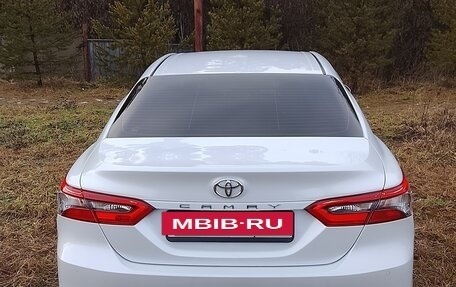 Toyota Camry, 2023 год, 3 400 000 рублей, 9 фотография