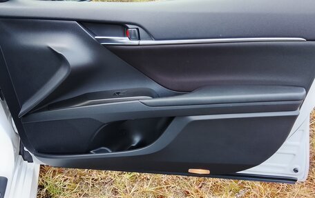 Toyota Camry, 2023 год, 3 400 000 рублей, 18 фотография