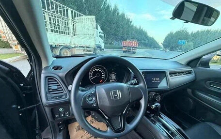 Honda Vezel, 2022 год, 1 360 000 рублей, 6 фотография