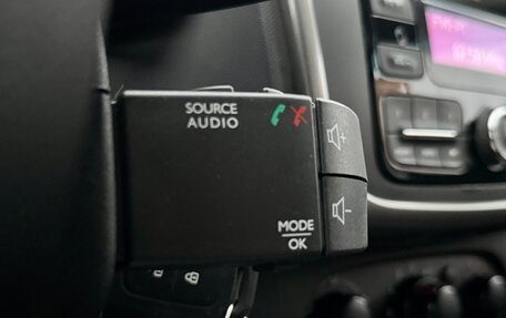 Renault Logan II, 2019 год, 700 000 рублей, 11 фотография