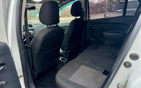 Renault Logan II, 2019 год, 700 000 рублей, 9 фотография