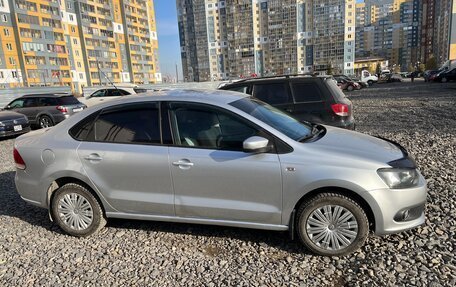 Volkswagen Polo VI (EU Market), 2010 год, 700 000 рублей, 3 фотография