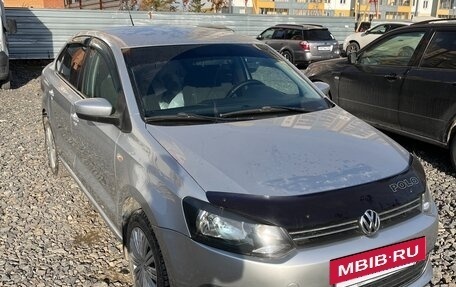 Volkswagen Polo VI (EU Market), 2010 год, 700 000 рублей, 2 фотография