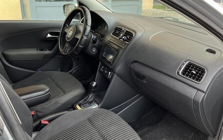 Volkswagen Polo VI (EU Market), 2010 год, 700 000 рублей, 16 фотография