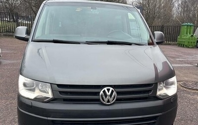 Volkswagen Multivan T5, 2015 год, 3 500 000 рублей, 1 фотография