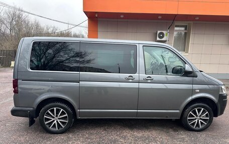 Volkswagen Multivan T5, 2015 год, 3 500 000 рублей, 2 фотография