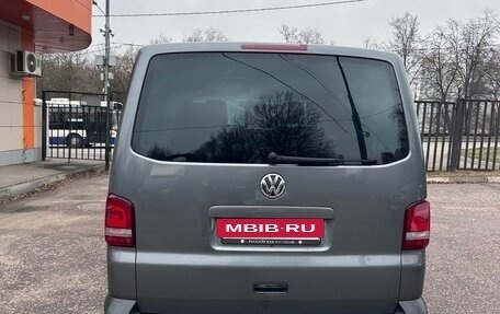 Volkswagen Multivan T5, 2015 год, 3 500 000 рублей, 3 фотография