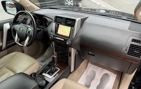 Toyota Land Cruiser Prado 150 рестайлинг 2, 2012 год, 3 440 000 рублей, 16 фотография