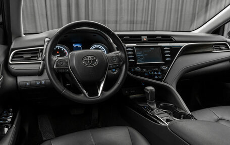 Toyota Camry, 2020 год, 3 080 000 рублей, 1 фотография