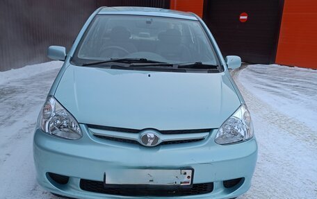 Toyota Platz, 2002 год, 460 000 рублей, 2 фотография