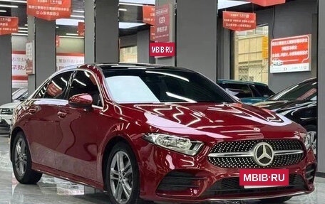 Mercedes-Benz A-Класс, 2022 год, 1 600 000 рублей, 3 фотография