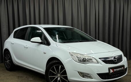 Opel Astra J, 2011 год, 614 999 рублей, 3 фотография