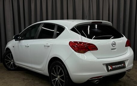 Opel Astra J, 2011 год, 614 999 рублей, 4 фотография