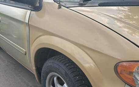 Dodge Caravan IV, 2004 год, 400 000 рублей, 2 фотография