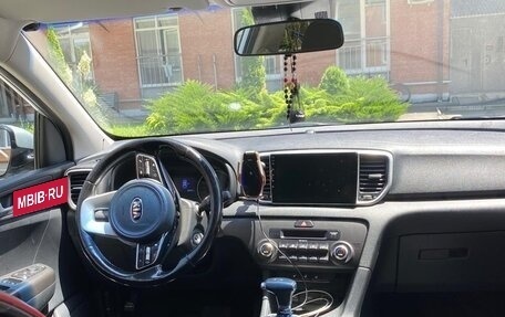 KIA Sportage IV рестайлинг, 2018 год, 2 000 000 рублей, 3 фотография