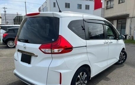 Honda Freed II, 2021 год, 1 635 000 рублей, 6 фотография