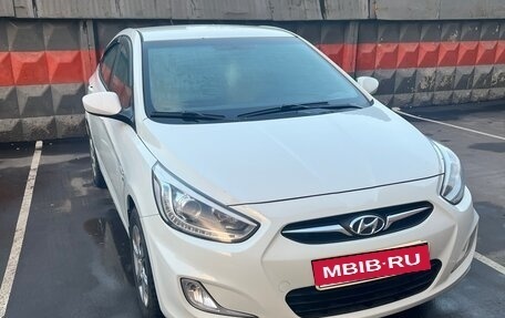 Hyundai Solaris II рестайлинг, 2013 год, 1 000 000 рублей, 1 фотография